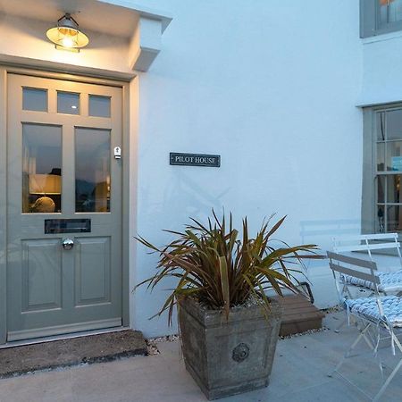 Pilot House Villa โบมาริส ภายนอก รูปภาพ