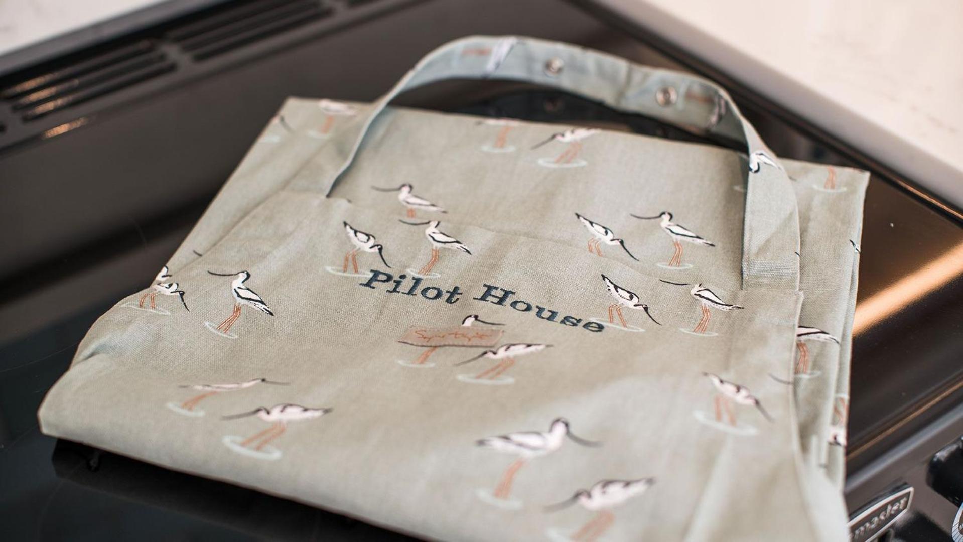 Pilot House Villa โบมาริส ภายนอก รูปภาพ